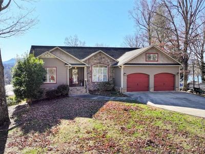 2135 Mockingbird Ln
