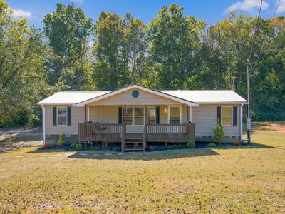 Property at 1005 Briarwood Dr, Charlotte, TN
