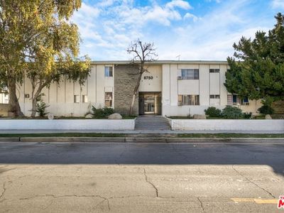 8750 Owensmouth Ave