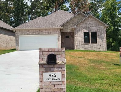 925 N Jeff Davis Ave