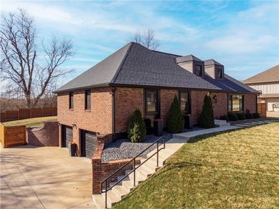 17905 E Cheyenne Dr