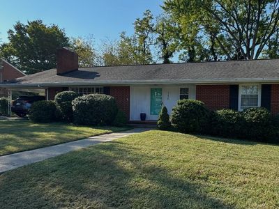3634 Larson Ln