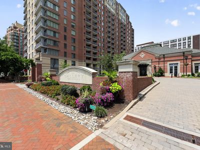 11710 Old Georgetown Rd APT 225