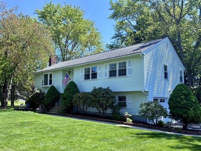 33 Tomahawk Dr