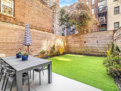 266 W 77th St APT 1