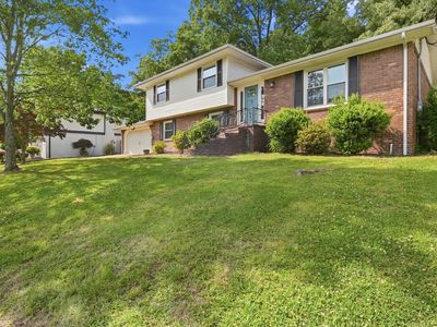 903 Brynewood Park Dr