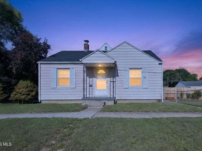 402 W Poinsetta Ave