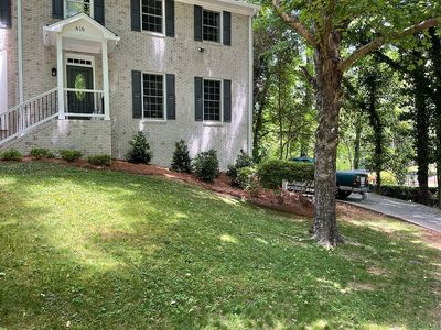 616 Starlight Dr NE