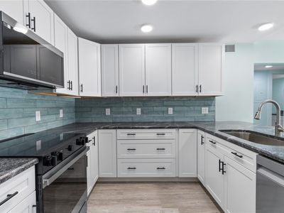 12 Plantation Dr APT 104