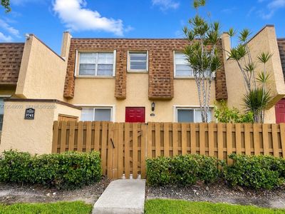 3741 NW 95th Ter APT 1502
