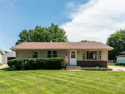 Property at 206 S Kenwood Blvd, Indianola, IA