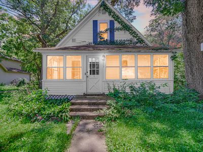 273 W High St