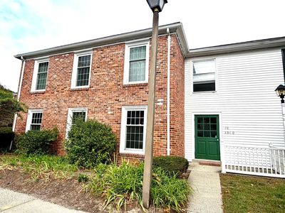 38 Yorktown Dr APT A