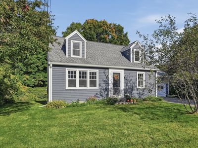 6 Maple St