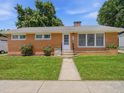 105 W Main St
