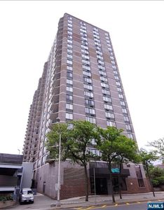 770 Anderson Ave #402