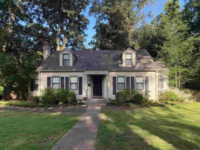 118 Robertson Ave