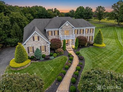 8 Windhaven Ct