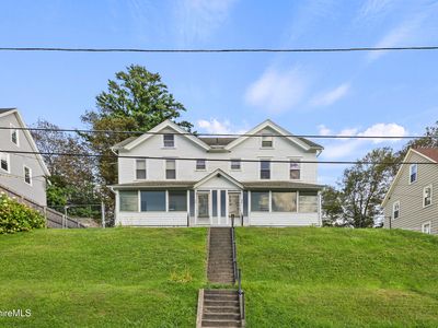 28-30 1st St