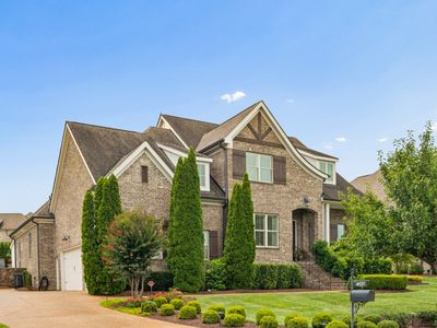 4137 Banner Square Ln