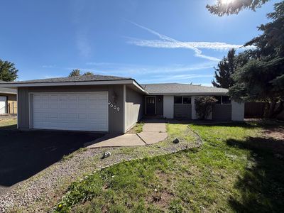 3889 Rio Vista Way