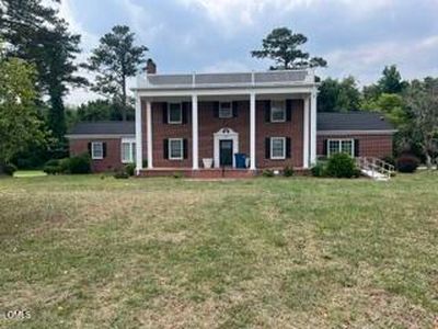 1841 Us Highway 301 N