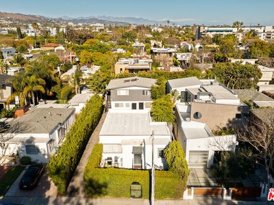 358 N San Vicente Blvd