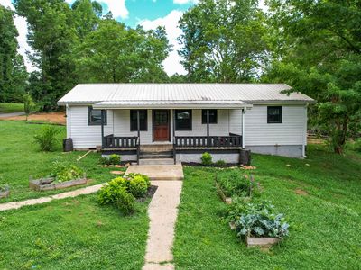 618 Carter Rd SE