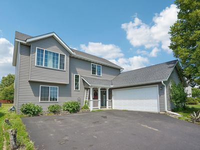 Property at 1113 Hickory St, Farmington, MN