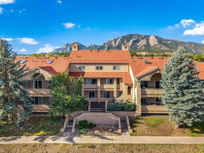 935 Broadway #205