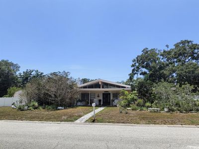 790 Oakwood Dr