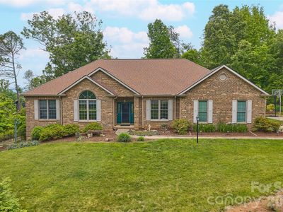 8 Ridgemont Dr