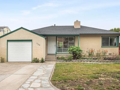 733 Hacienda Ave