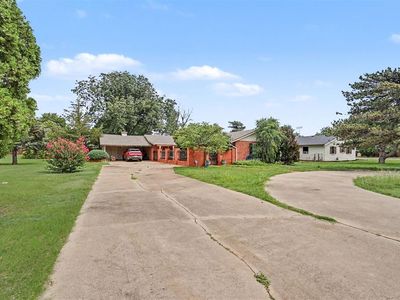 101 E Dogwood St