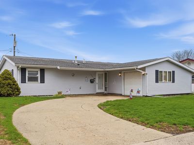1201 Long Ct