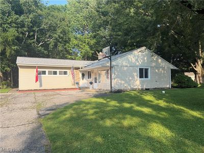 Property at 6407 Newland Rd, Parma Heights, OH