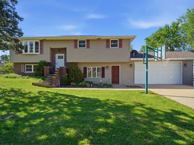 2276 Robin Rd