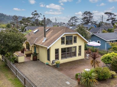 4445 Independence Ave