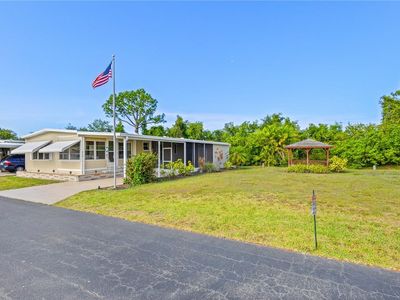320 Tropic Dr