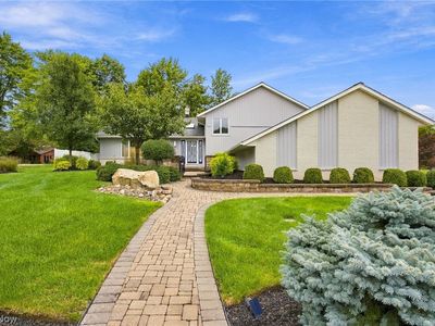 Property at 6709 Grandview Dr, Independence, OH