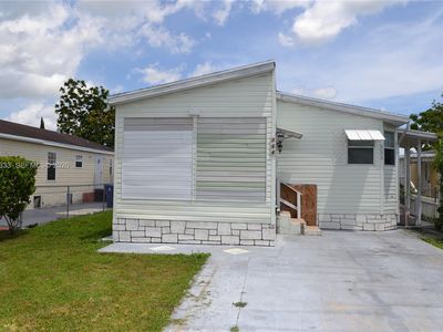 Property at 19800 SW 180th Ave Lot 584, Miami, FL