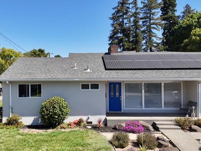 1858 Hemlock Street
