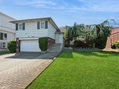 511 Redwood Drive