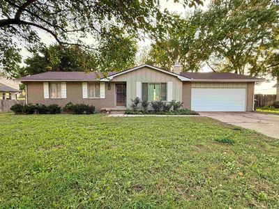 Property at 4109 Quivira Dr, Hutchinson, KS