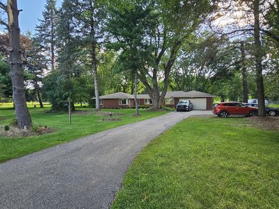 Property at 210 Braeburn Rd, Barrington Hills, IL