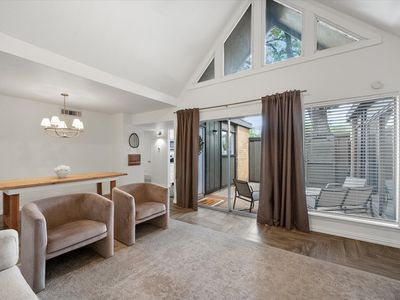 4601 Country Creek Dr APT 1004