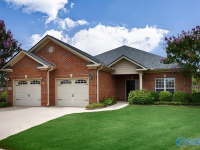 5040 Valley Cove Dr SE