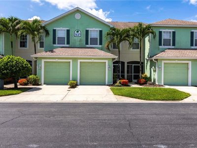 3647 Pine Oak Cir APT 106
