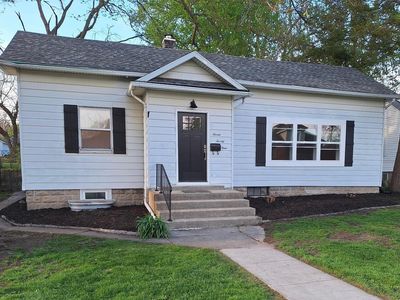 729 E Main St