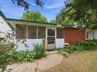 137 N Davidson Ave